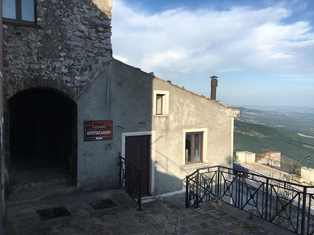 Отель Il Castello Виджано Экстерьер фото